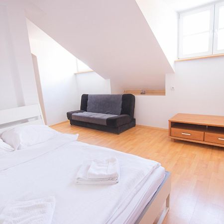 Апартаменти Podwale Str Large Flat In The Heart Of Old Town Варшава Екстер'єр фото