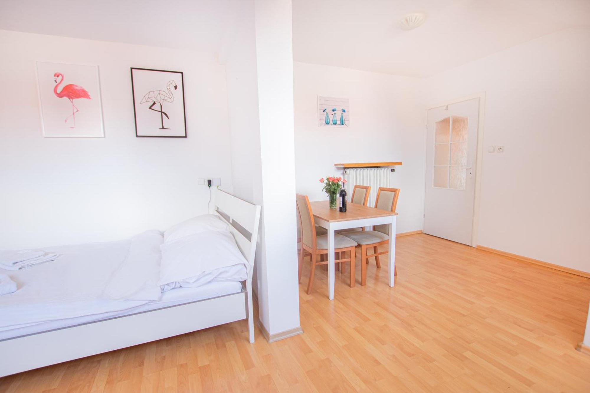 Апартаменти Podwale Str Large Flat In The Heart Of Old Town Варшава Екстер'єр фото
